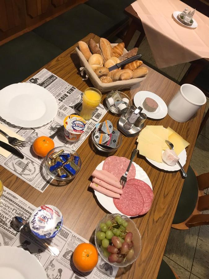 Landgasthof Zum Dorfkrug Schoneberg  외부 사진